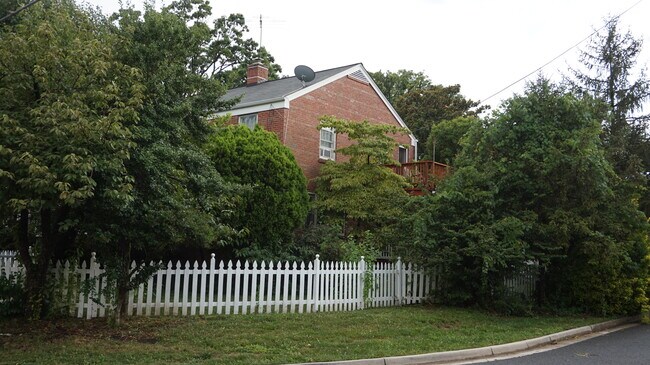 Apartamentos dúplex - 1048 N Danville St