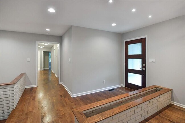 Foto del edificio - 4176 Triple Creek Ct NE