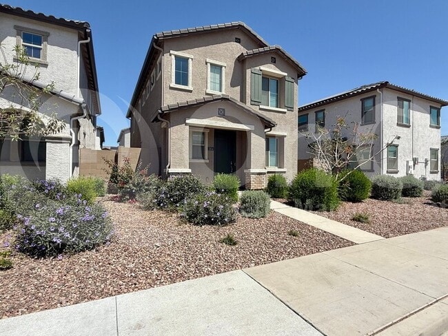 Building Photo - 5814 W Wood St