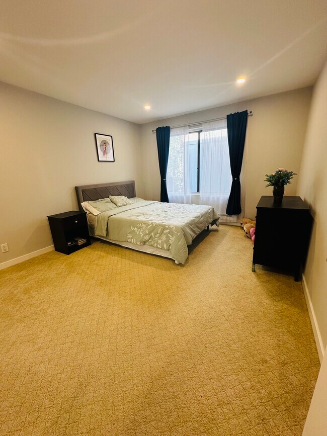 Foto del edificio - 7226 Shelter Creek Ln