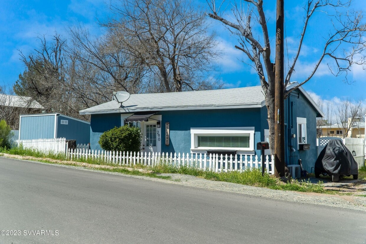 Primary Photo - 290 E Pima St