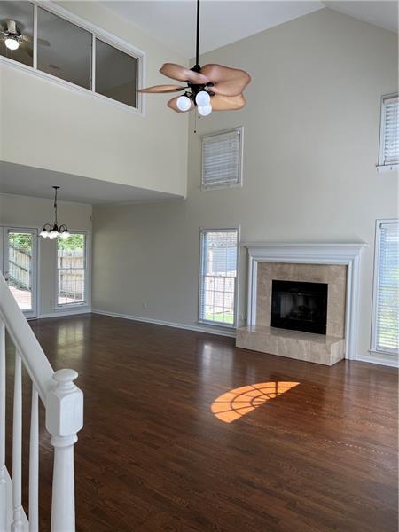Building Photo - 4603 Village Dr