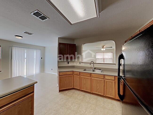 Foto del edificio - 9831 Carswell Peak