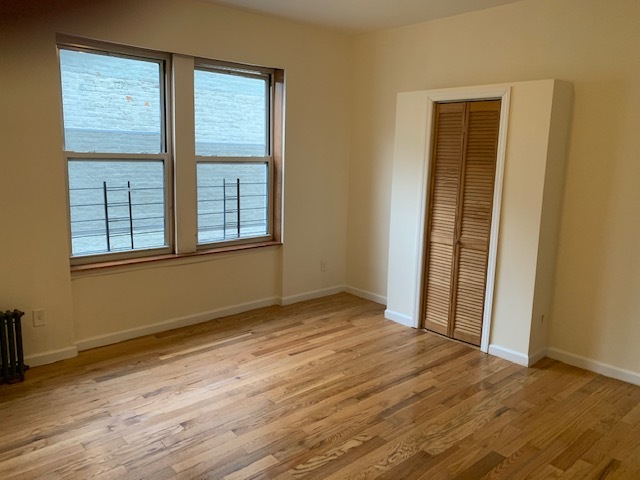 Foto del edificio - 593 Riverside Dr