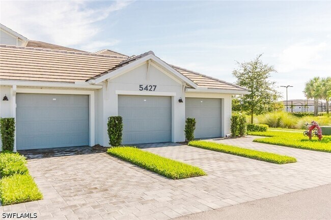 Foto del edificio - 5427 Double Eagle Cir