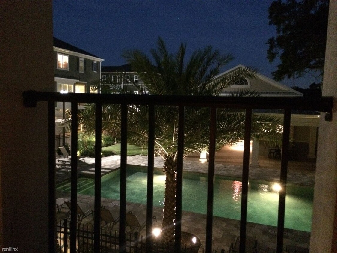 Foto principal - 4 br, 3.5 bath Townhome - 524 Lanark Ct