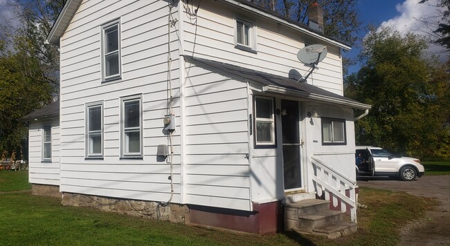 Building Photo - 4547 Babyland Rd