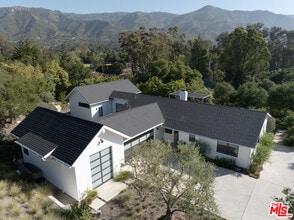 Building Photo - 3155 Eucalyptus Hill Rd