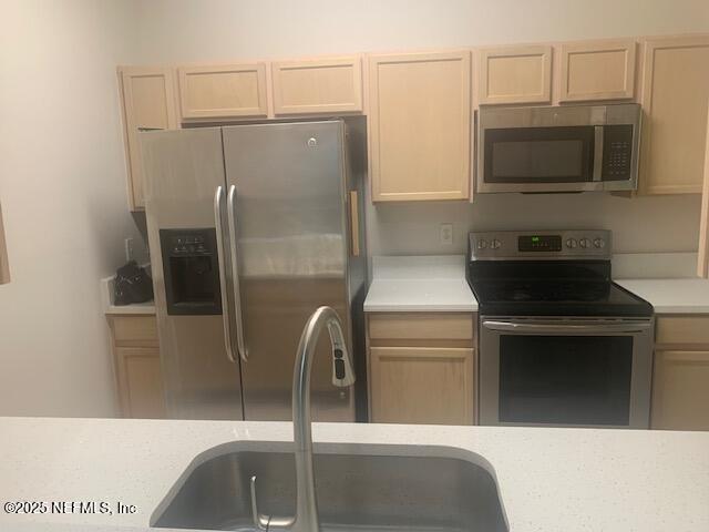 Foto del edificio - 10550 Baymeadows Rd