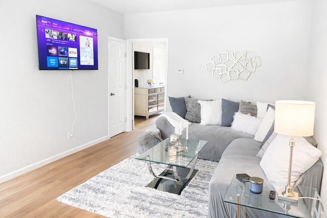 Photo - 5620 Live Oak St Apartment