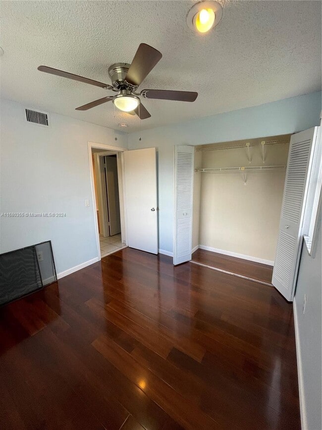 Building Photo - 2 bedroom in Pembroke Pines FL 33024