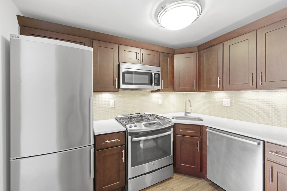 KITCHEN - 123 E 92nd St