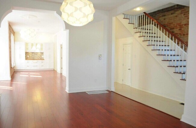 Foto del edificio - 2603 Curtis St
