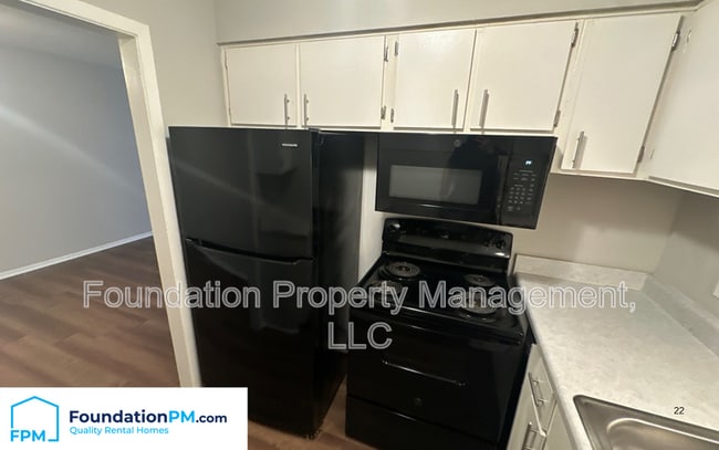 Building Photo - 3949 Macon Rd