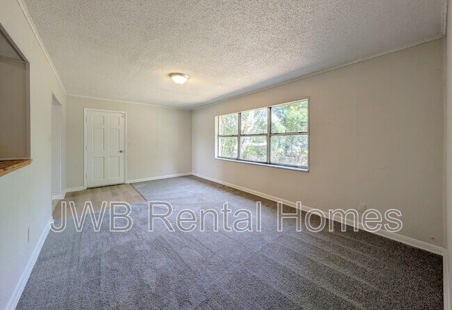 Foto del edificio - 6829 Van Gundy Rd