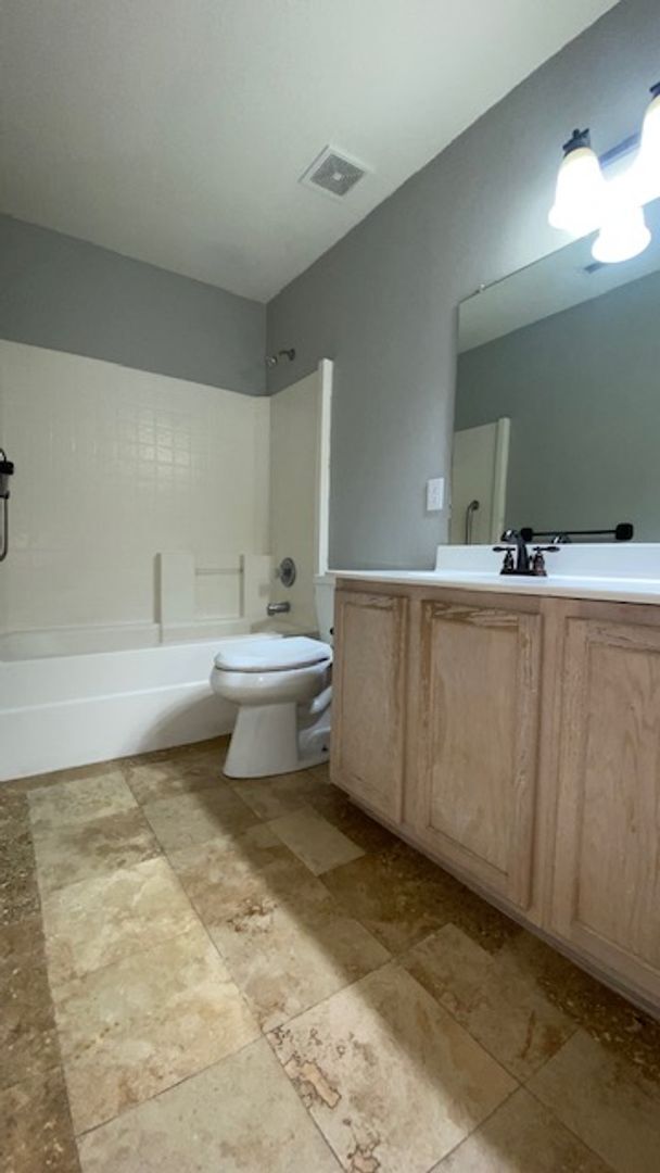 Foto del edificio - PROPERTY WON'T LAST LONG!!  CALL US TODAY!!