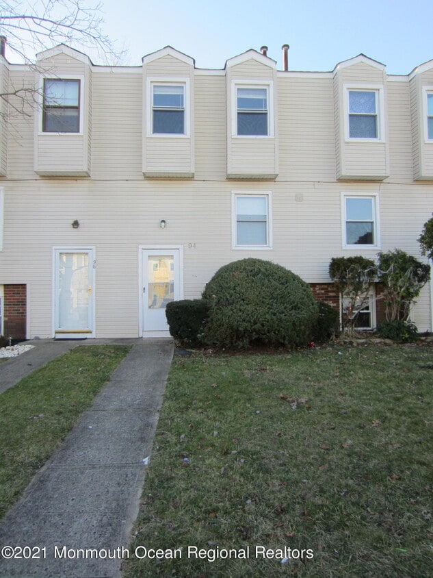Primary Photo - 94 Sawmill Rd