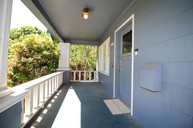 Building Photo - 6435 NE Cleveland Ave