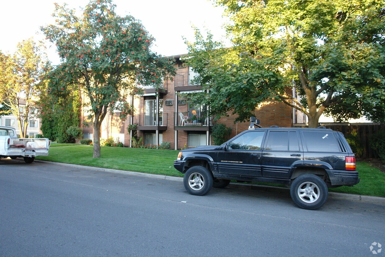 Building Photo - Mayfair Apartments