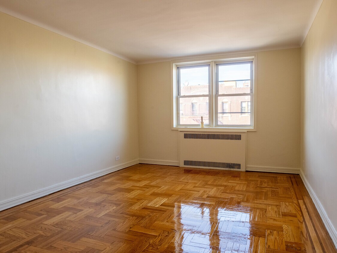 Primary Photo - 430 Ocean Pkwy