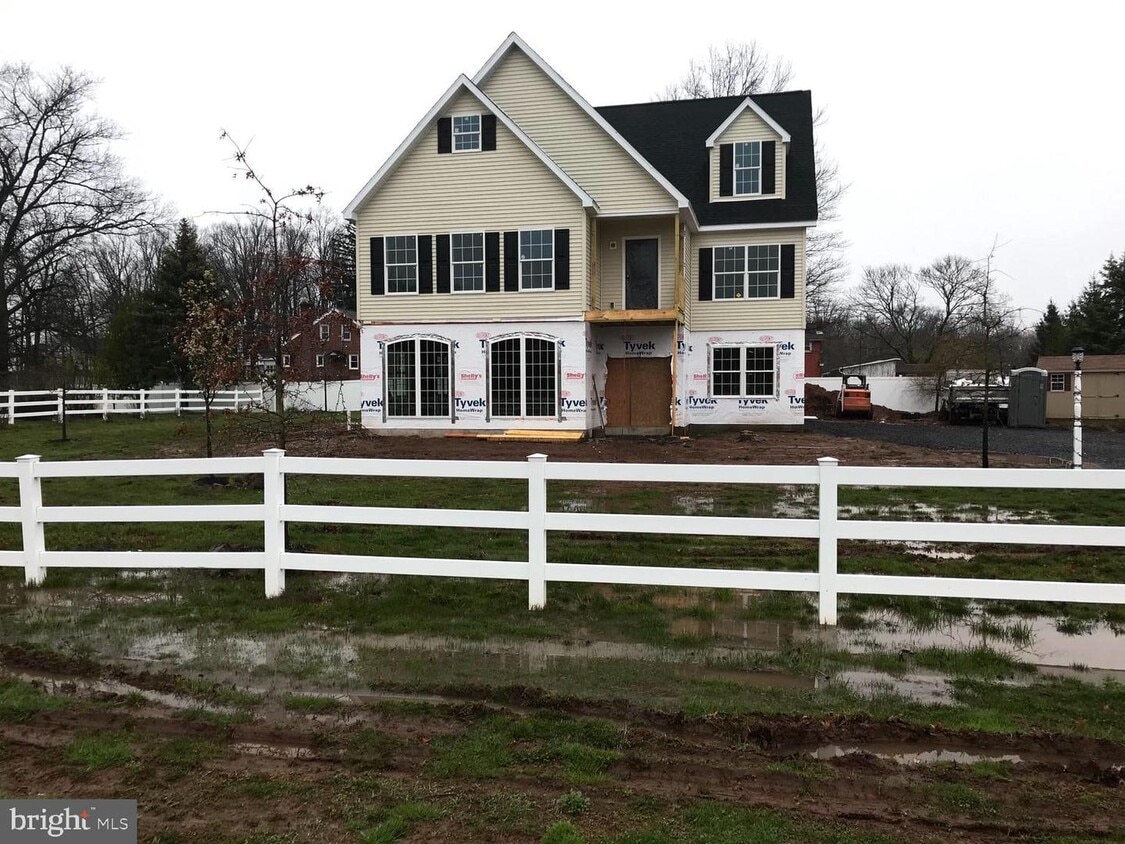 Building Photo - 719 Bergey Rd