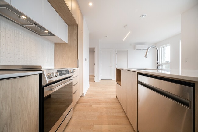 Photo du bâtiment - 4777 Rue Saint-Denis