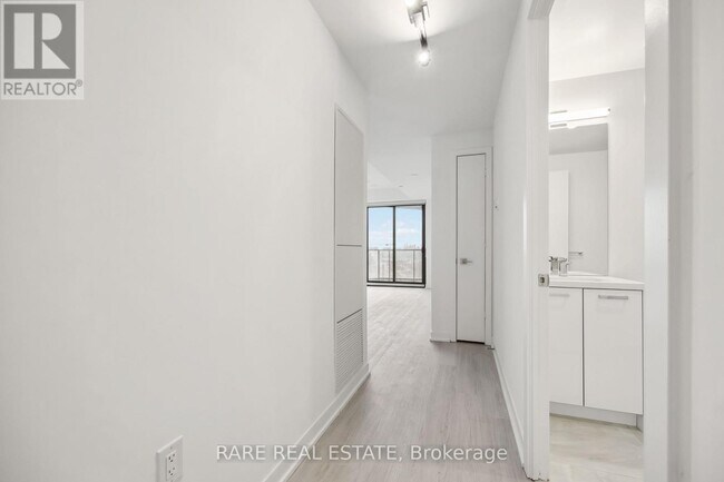 Photo du bâtiment - 195 McCaul St