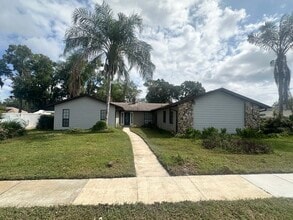 Building Photo - 107 Maplewood Dr
