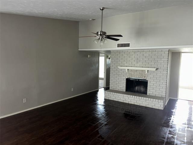 Foto del edificio - 3306 Meadow Oaks Dr