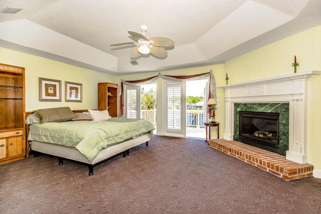Foto del edificio - 3820 Saltmeadow Ct S
