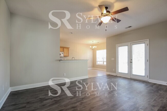 Foto del edificio - Enjoy living the good life in this 4 bedro...