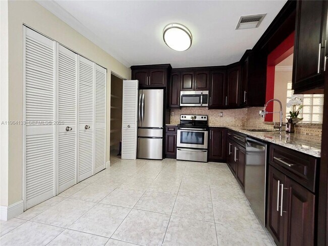 Foto del edificio - 15222 SW 111th St