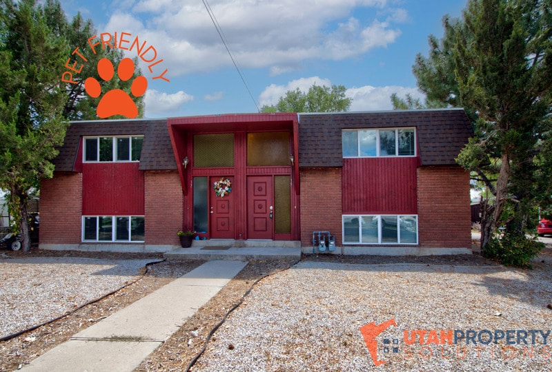 Primary Photo - 39 W 600 N St