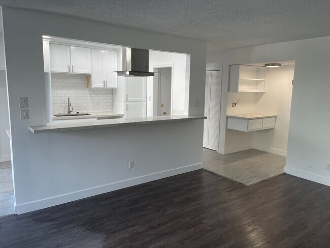 Foto del edificio - 825 S Bedford St