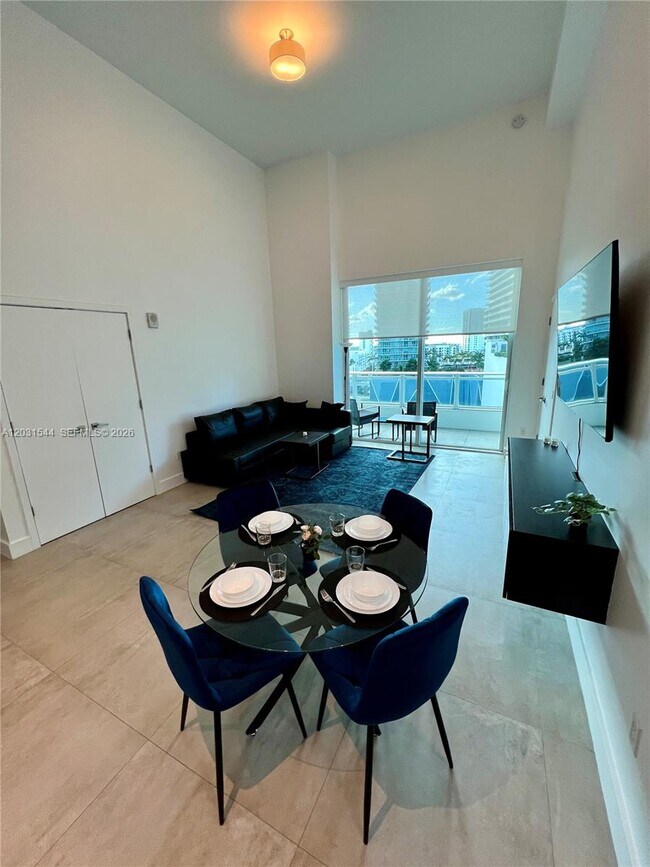 Building Photo - 1080 Brickell Ave