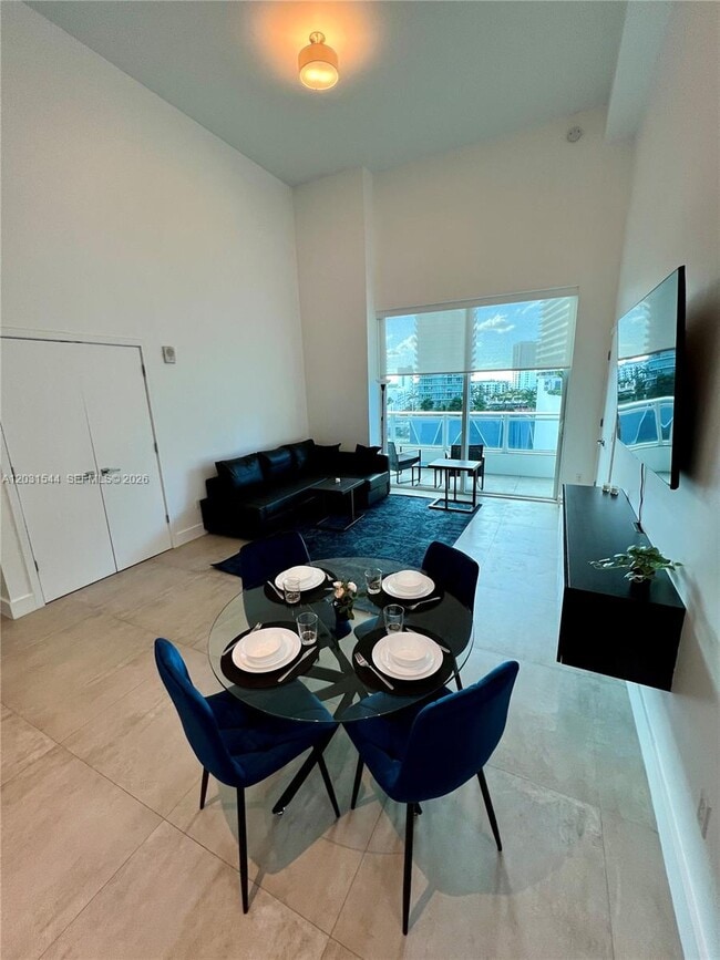 Building Photo - 1080 Brickell Ave