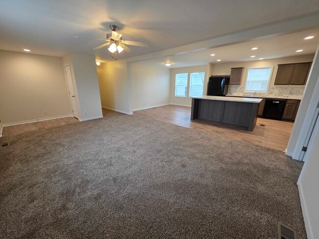 Foto del edificio - 3681 Hawthorne St