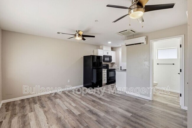 Building Photo - 840 E Turney Ave