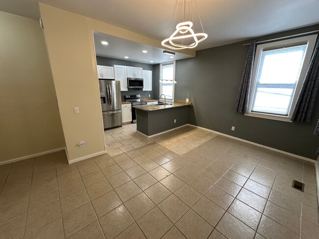 Building Photo - 2411 Vine St