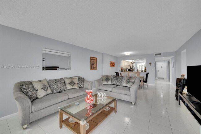 Foto del edificio - 7250 Fairfax Dr