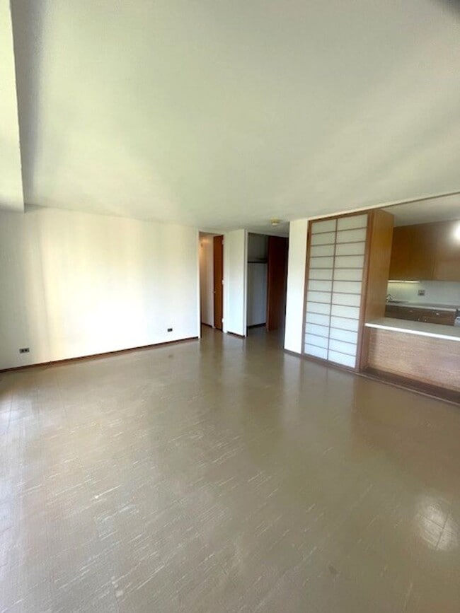 Building Photo - QEG0840K