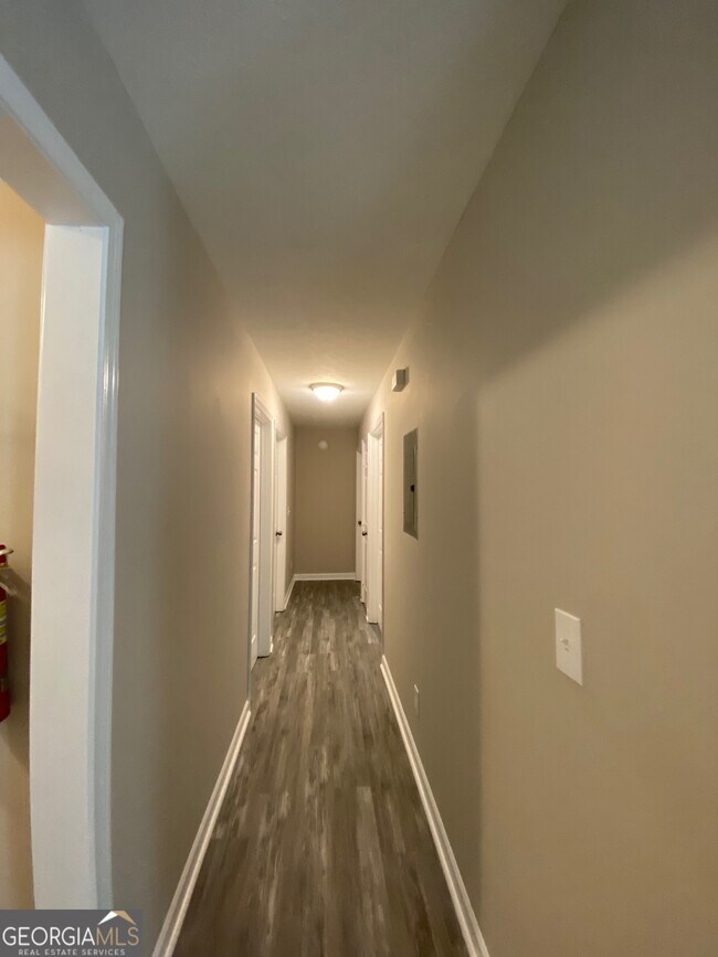 Building Photo - 191 Harvell Dr