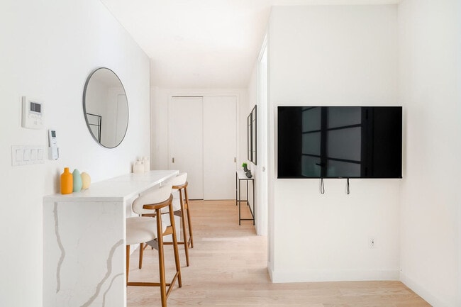 Foto del edificio - 347 E 78th St