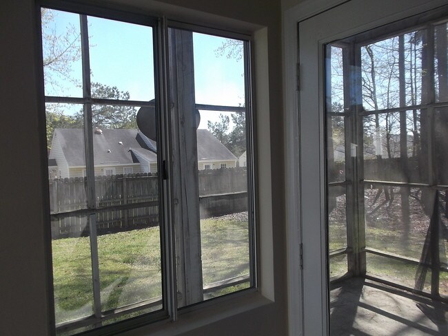 Foto del edificio - 549 Moore St