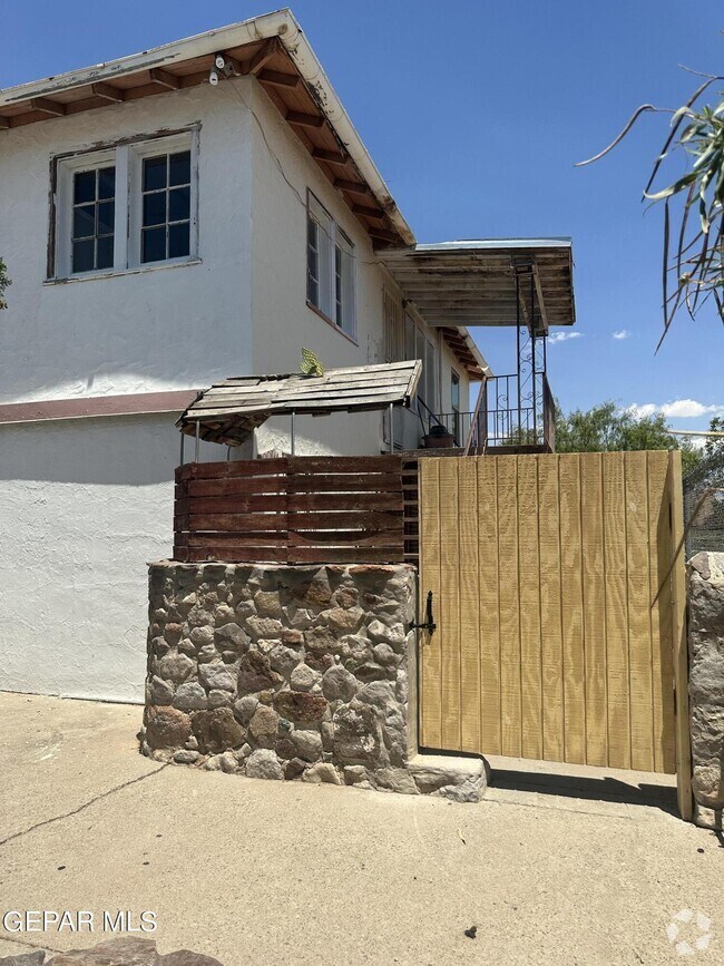 Morningside Heights Apartments for Rent with Hardwood Floors El Paso