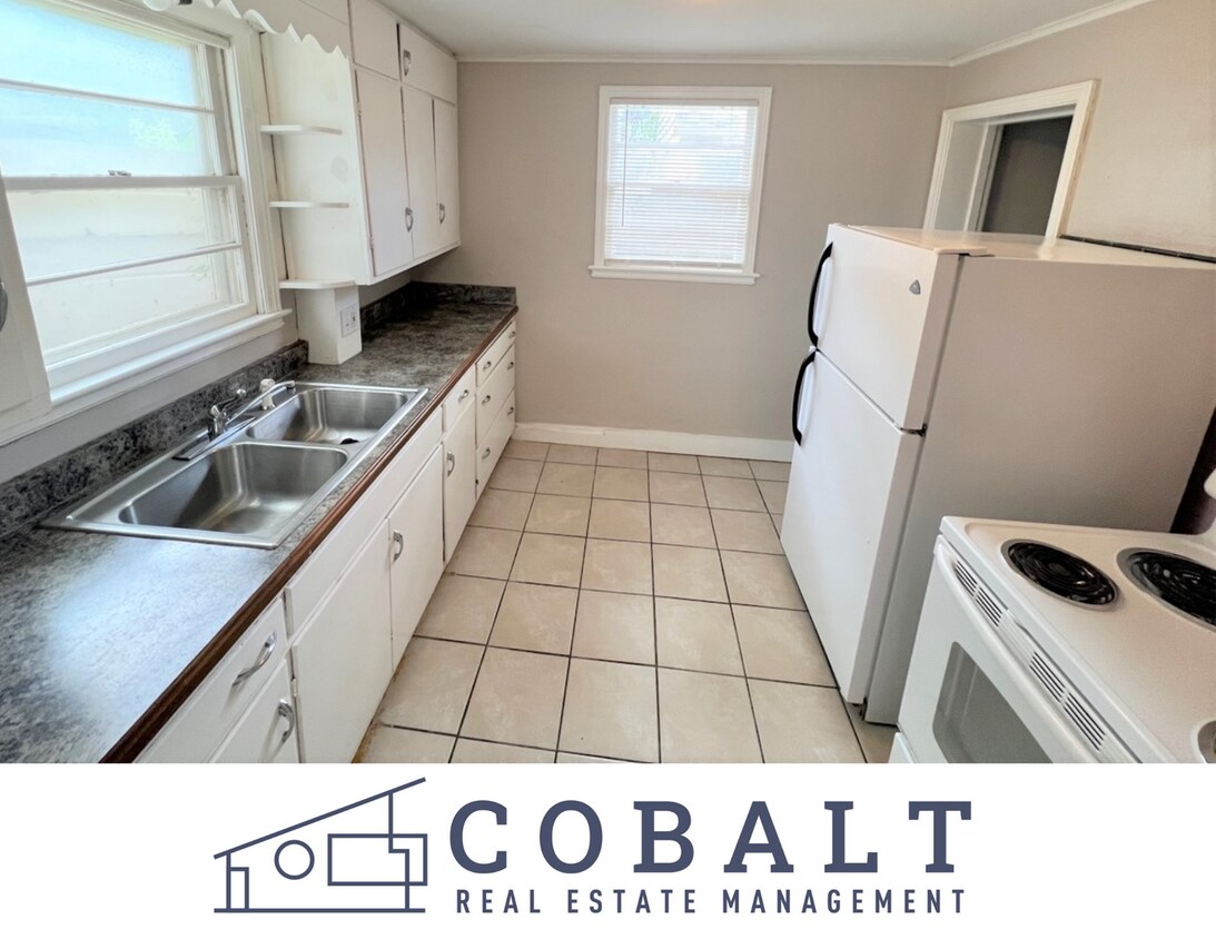 Foto principal - Spacious 2Bdr, duplex Apt with Garage Half...