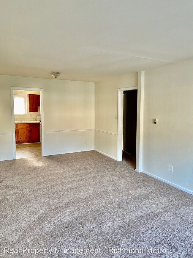 Building Photo - 301 Newcastle Dr