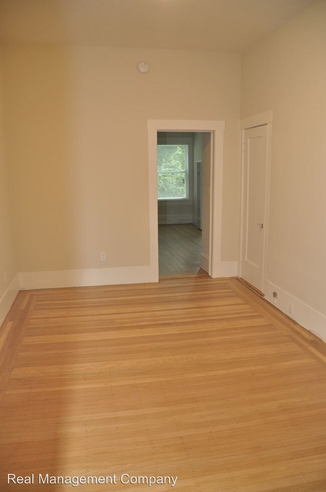 Building Photo - 354 11th Ave