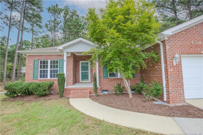 Foto del edificio - 110 Willow Creek Ln