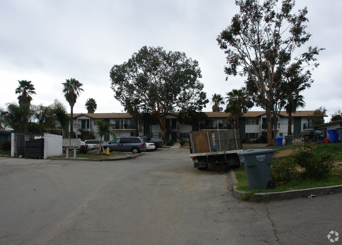 Building Photo - 339 Del Rio Way